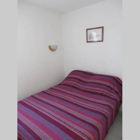 Apartment Appartement T2 Rez De Jardin Front De Mer, Piscine